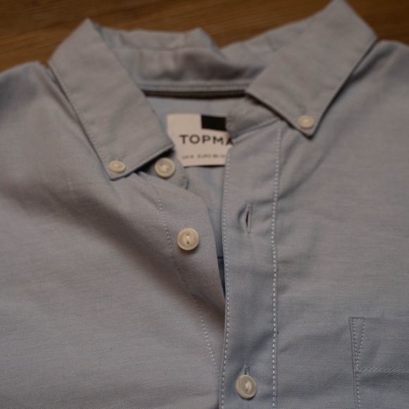 Short sleeve button up - Picture 2 of 4